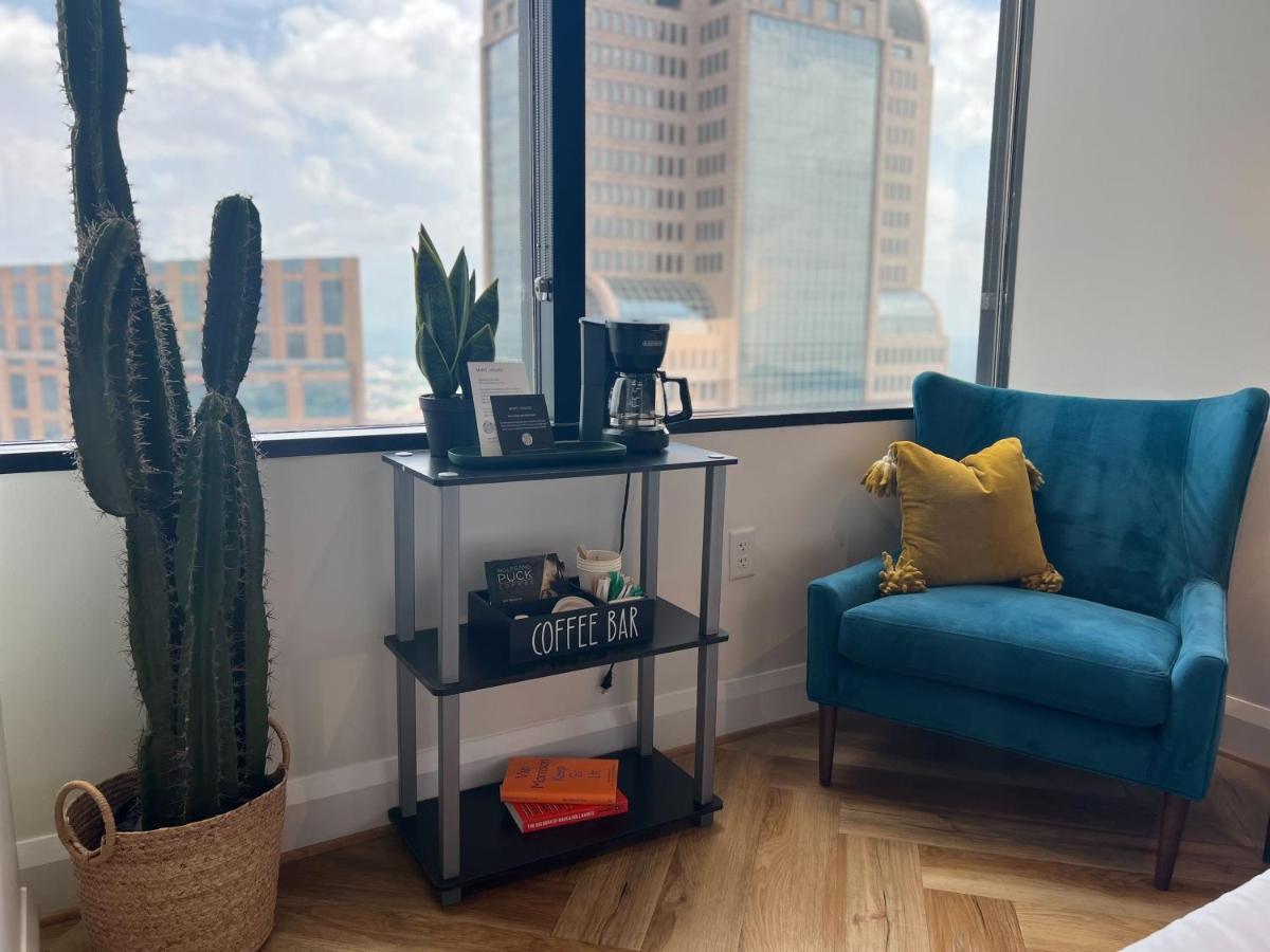 Mint House - Downtown Apartahotel Dallas
